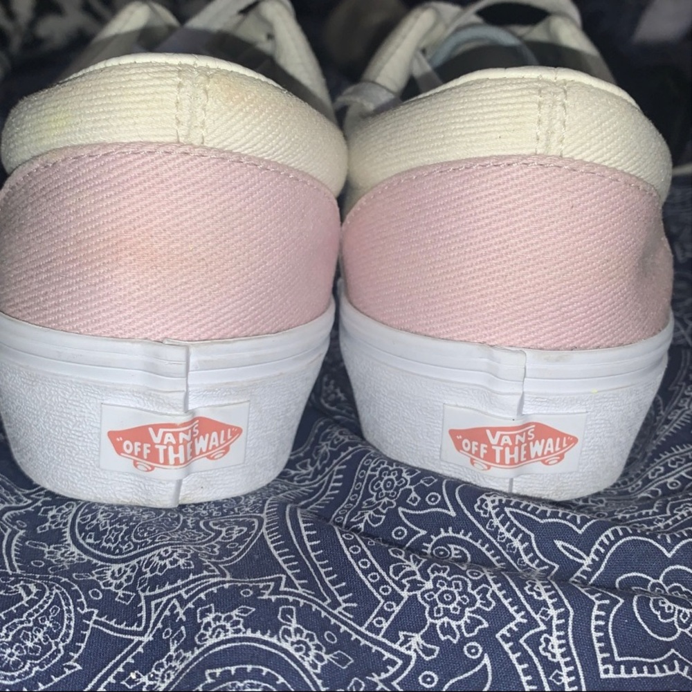 Vans - Picture 3 of 3